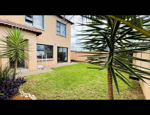 3 BEDROOM TOWNHOUSE FOR SALE IN MONTANA